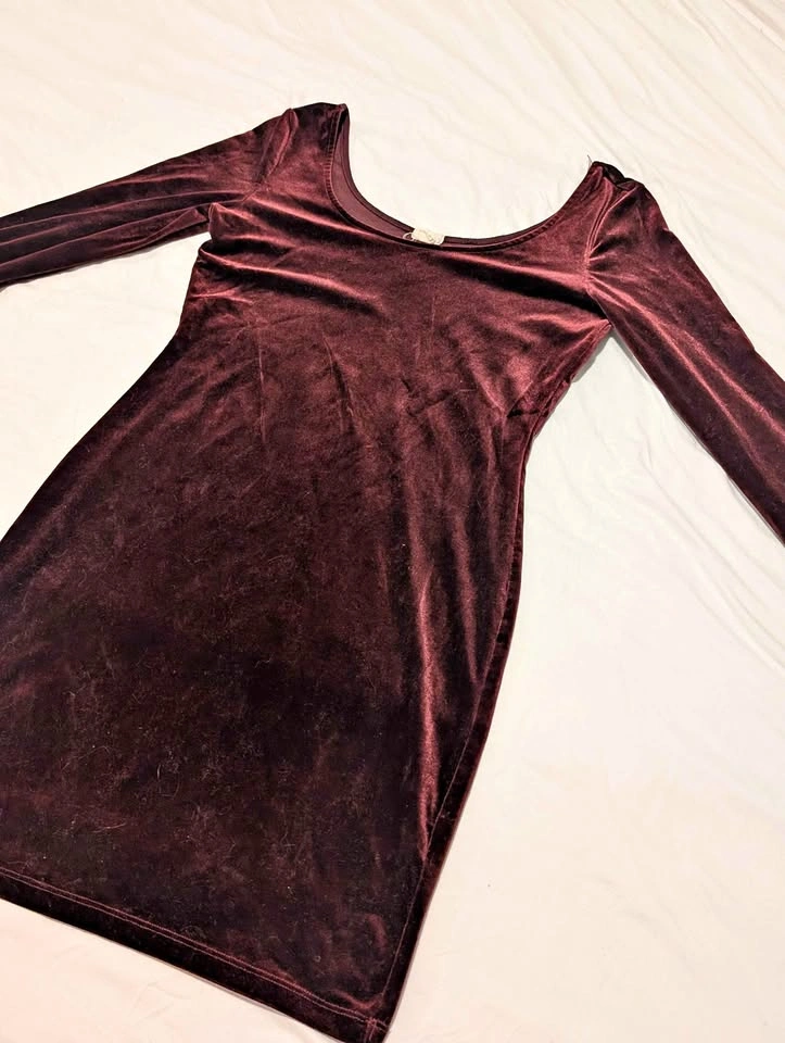 Garage red velvet bodycon dress