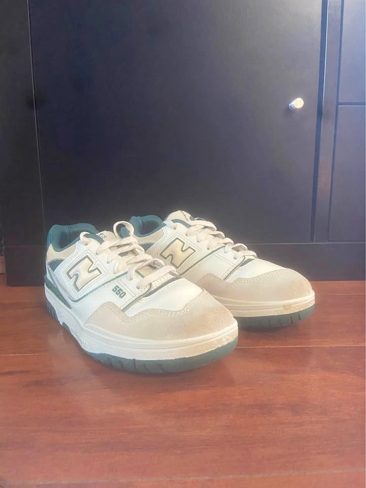 Kids Size 1.5 Green New Balance 550s