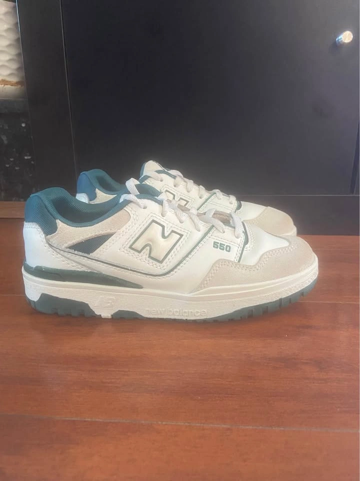 Kids Size 1.5 Green New Balance 550s - photo 2