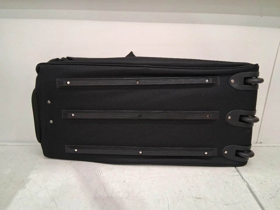 ARCHIBOLT CANADA WHEELED ROLLING HOCKEY DUFFLE BAG - XL 30" - photo 3