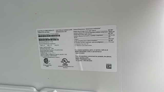 Frigidaire Refrigerator - photo 3