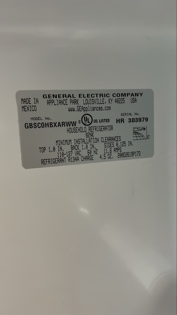 GE Refrigerator - photo 3