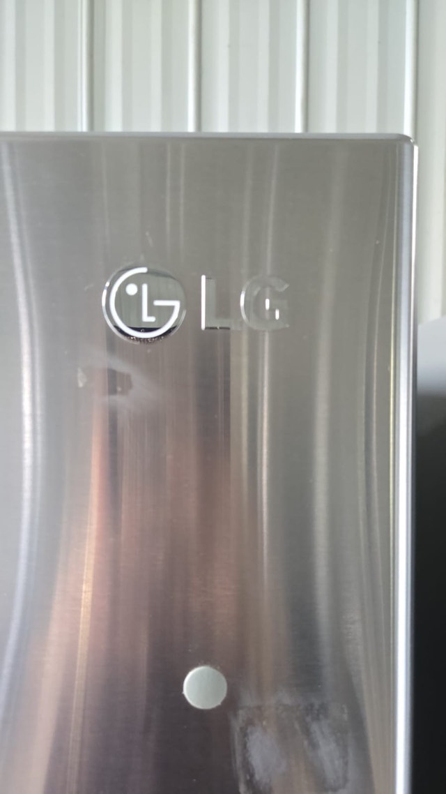 LG Bottom Freezer Refrigerator - photo 2