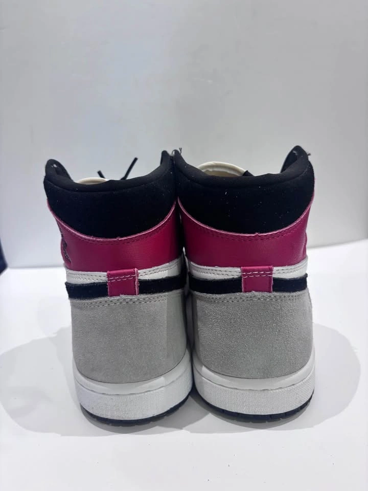 Nike Air Jordan 1 Retro High OG Light Smoke Grey - photo 5