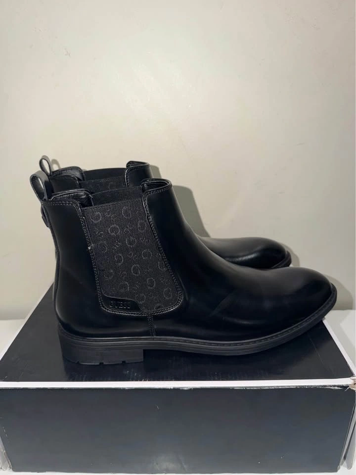 New Guess Men Chelsea Boots. Size 10.5 & 11 US available. - photo 5