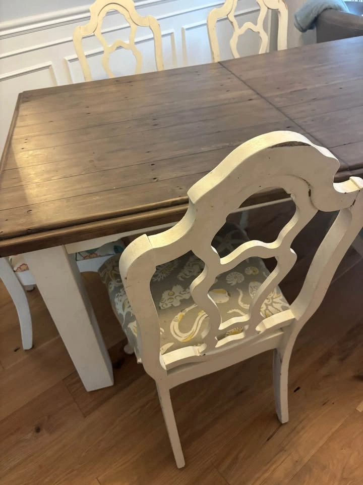 Urban barn dining table and chairs - photo 4
