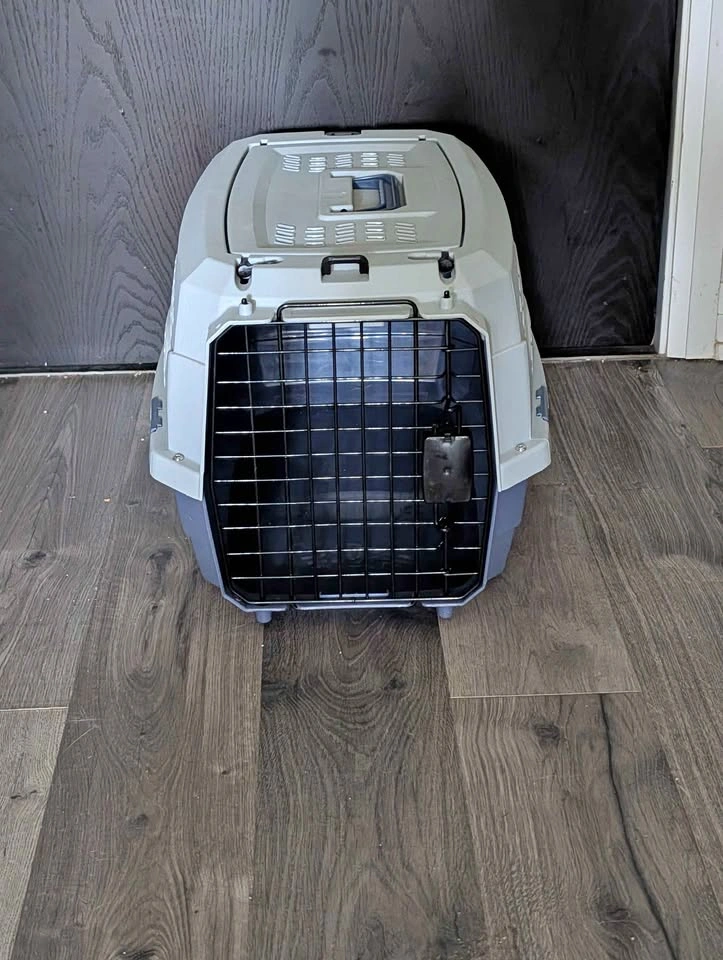Two-Door Cat/Dog/Pet Carrier