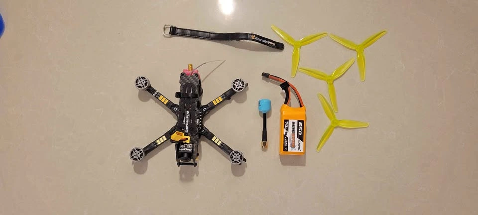 DarwinFPV Baby Ape FPV Drone