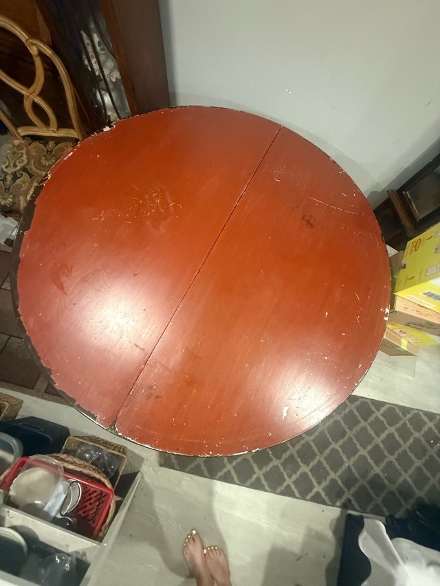 60 Inch Round Extendable Table with Pedestal Base - photo 2