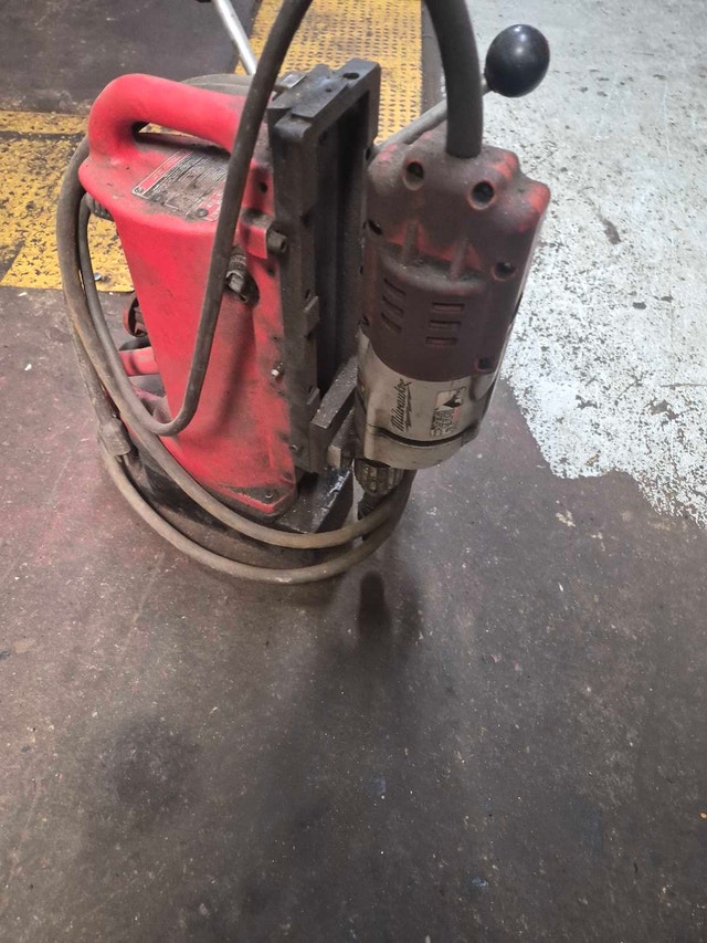 milwaukee mag drill - photo 3