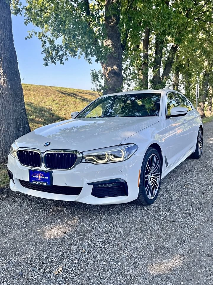 2019 BMW 530i xdrive sedan (premium enhanced)