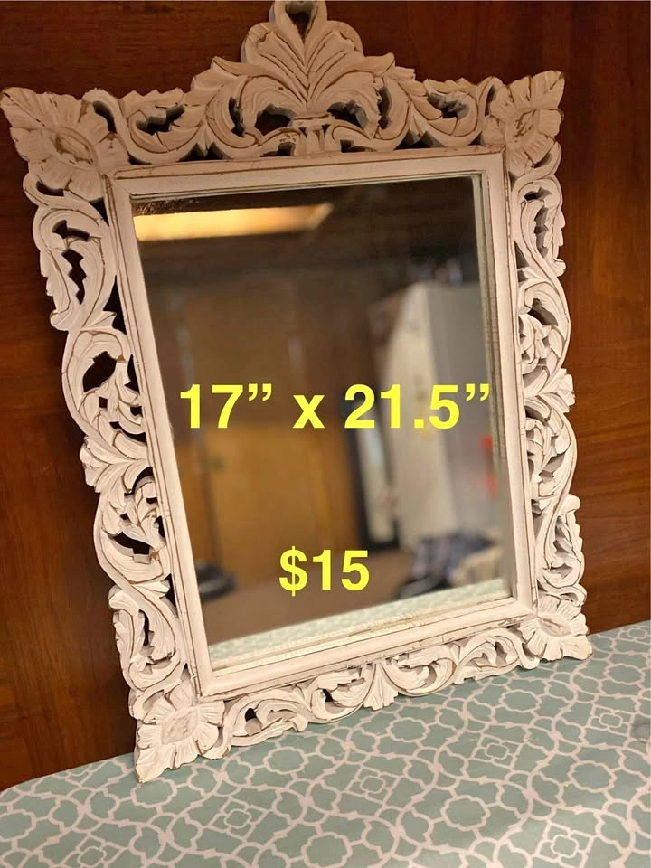 College dorm / bedroom decor