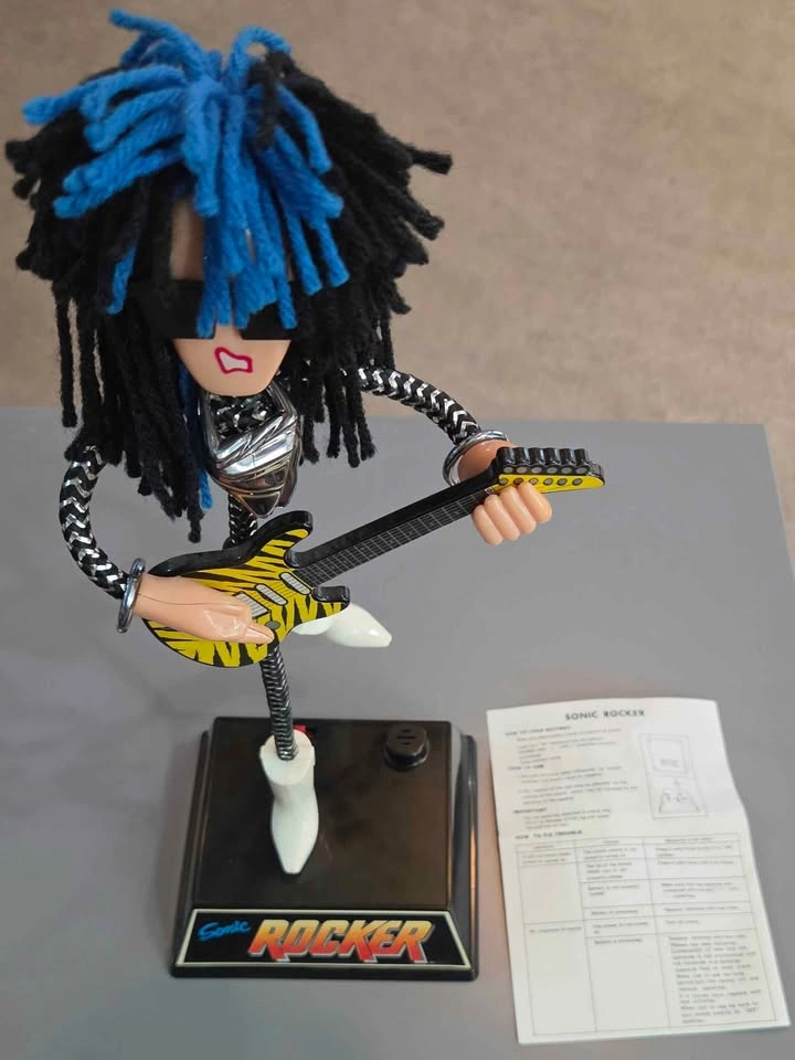 Rare Vintage 1989 Sonic Rocker Sound - Battery Activated Doll - photo 3