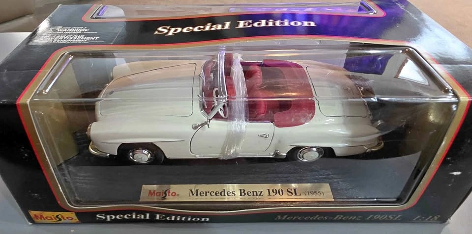 1/18 Maisto 1955 Mercedes Benz 190 SL (White) Diecast Car Model