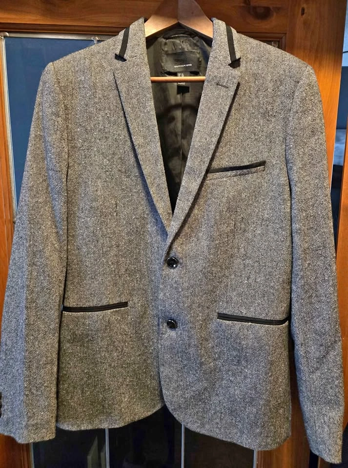 H&M grey herringbone tweed single-breasted blazer. New. 42 R.