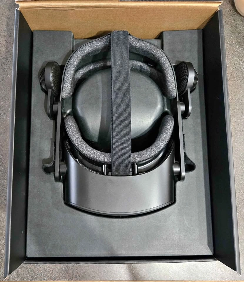 HP Reverb G2 PC Virtual Reality Headset. Like New! - photo 2