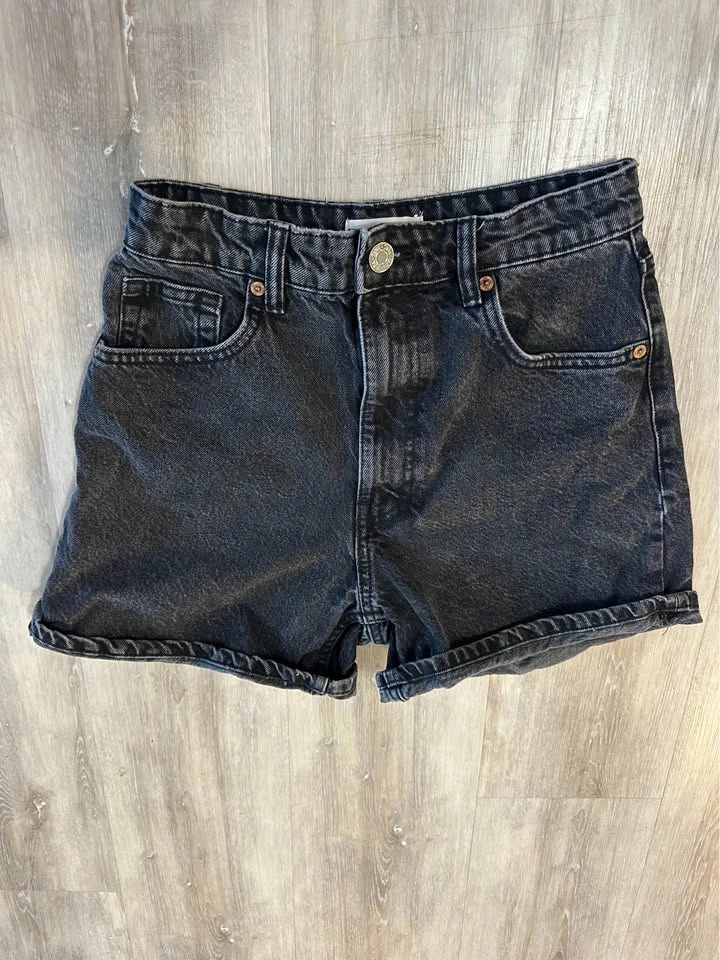 Women’s Jean shorts (small) - photo 5