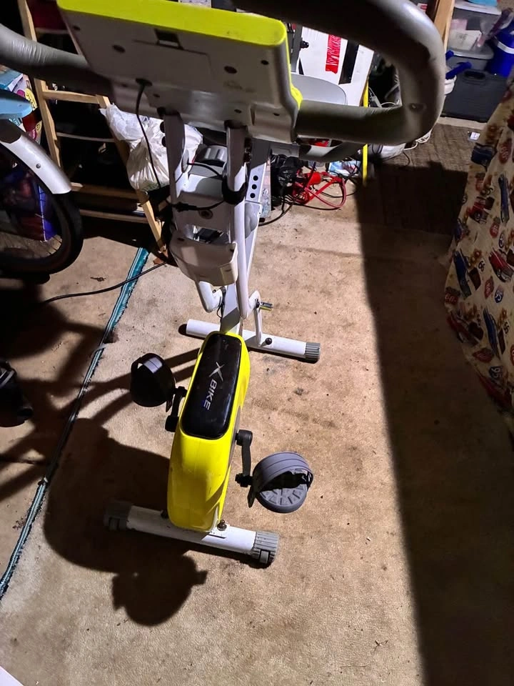 Leikefitness Exercise Bike - photo 2