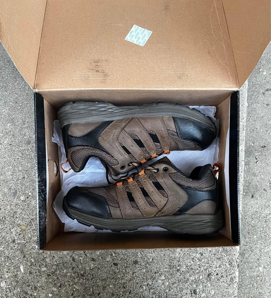 CSA Approved Shoes - WORKLOAD X5 - Size UK 8 or US 9