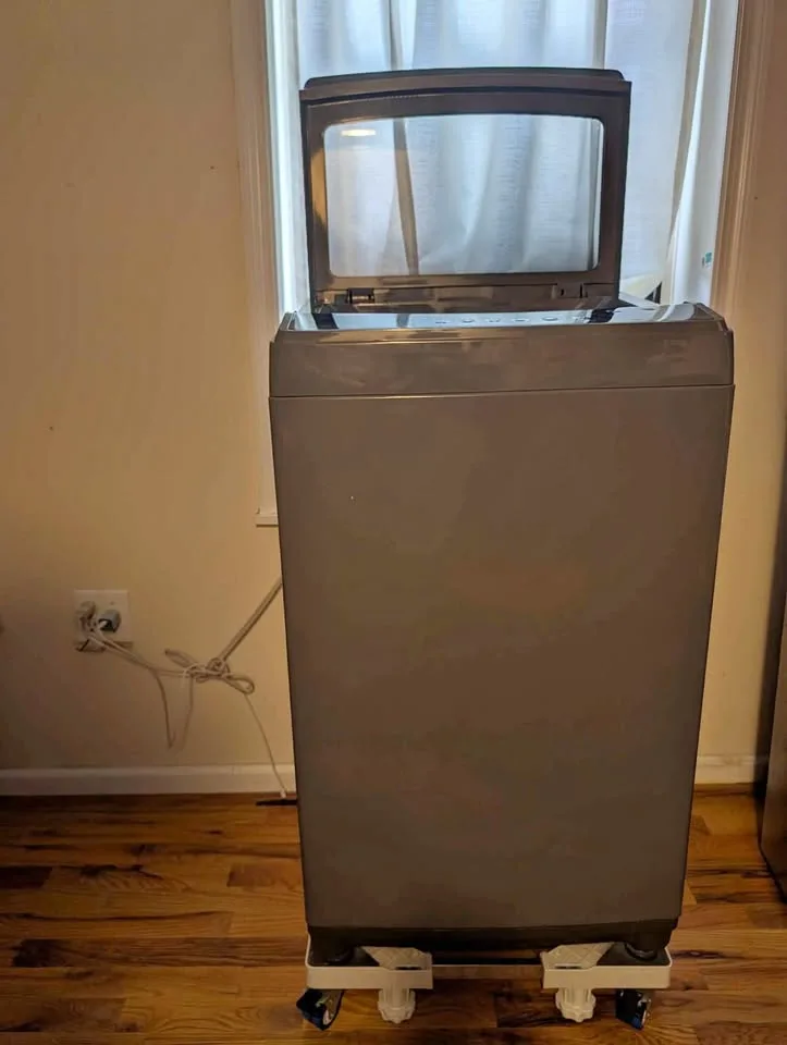 (MOVING SALE-Must go!) Comfee Portable Washing Machine thumbnail