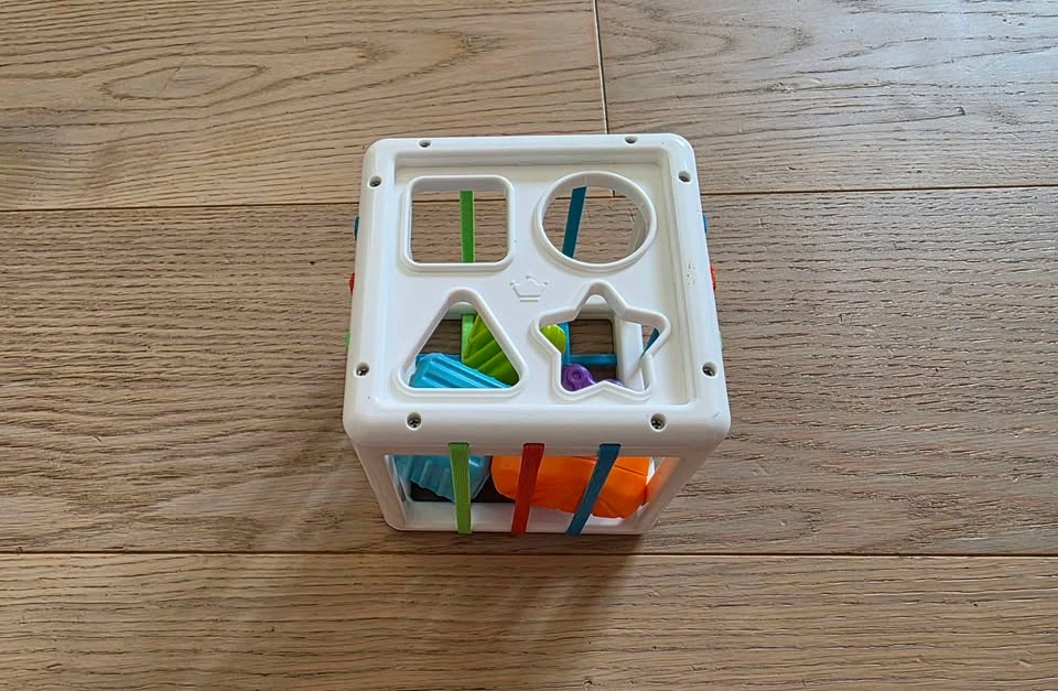 Shape sorting innybin toy - photo 2