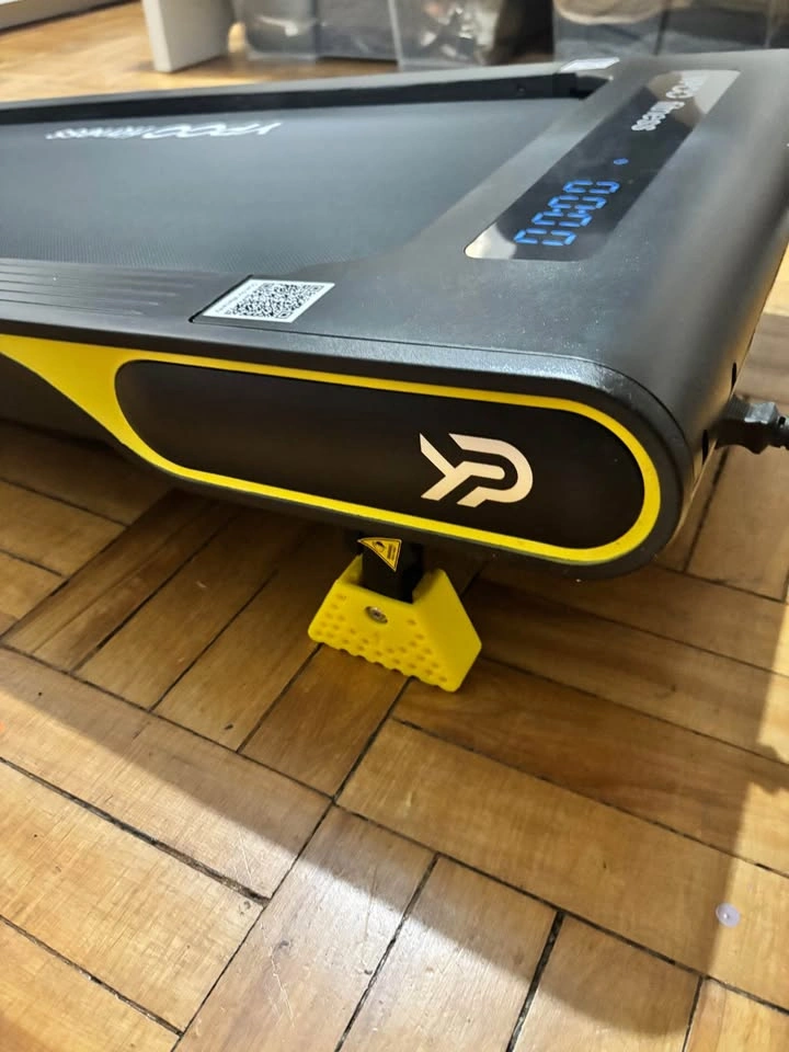 Like New! YPOO Walking Pad with 14% Incline - photo 5