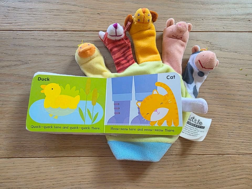 Old MacDonald hand puppet board book - photo 2