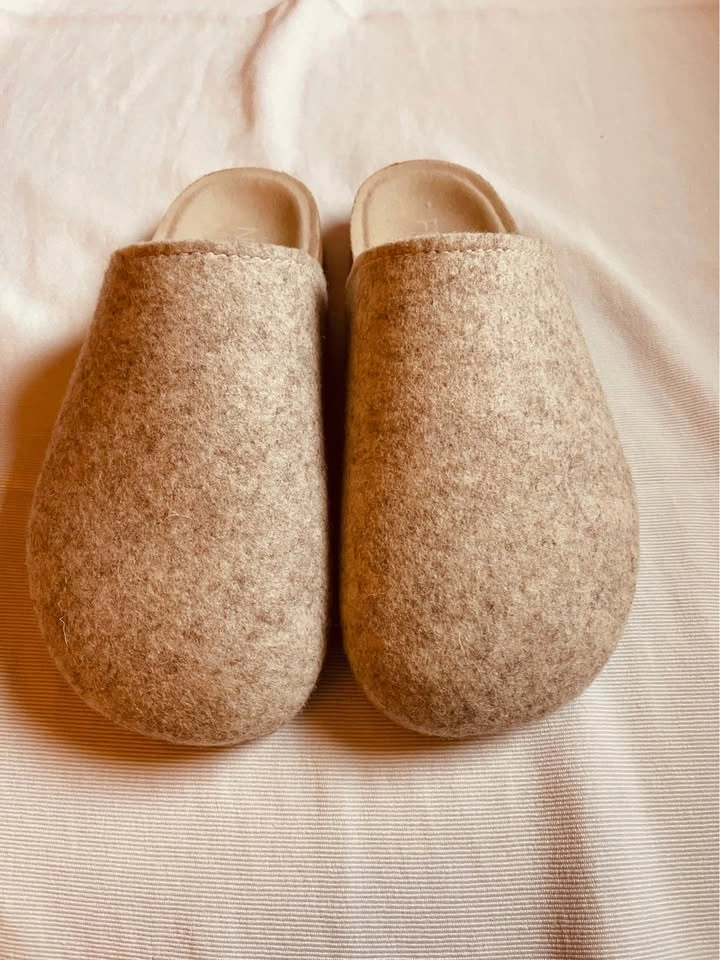 Fulton House Shoes with Custom Arch Support - Size 9 - photo 2