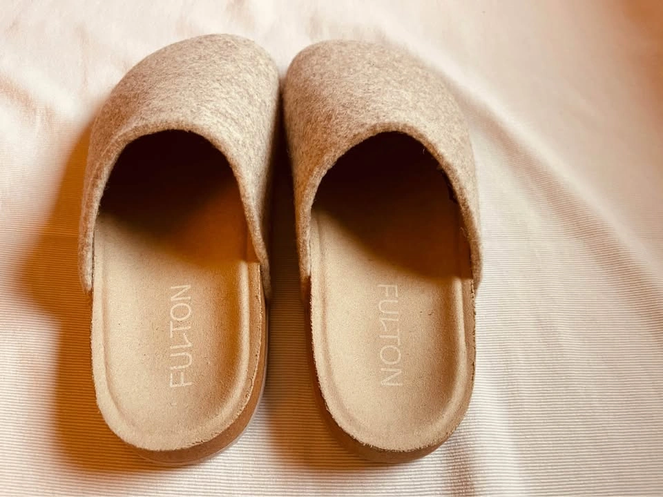 Fulton House Shoes with Custom Arch Support - Size 9 - photo 3
