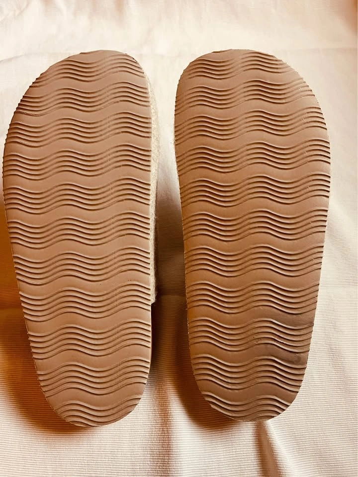 Fulton House Shoes with Custom Arch Support - Size 9 - photo 4