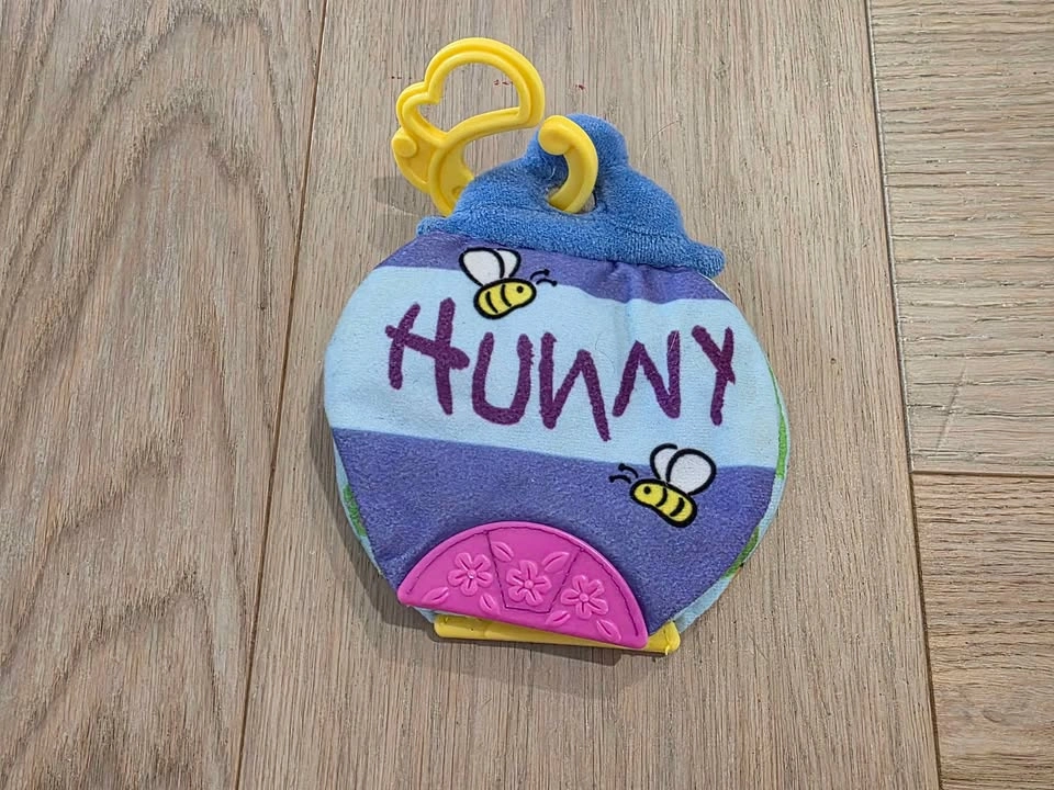 Winnie the Pooh soft crinkle book - photo 4