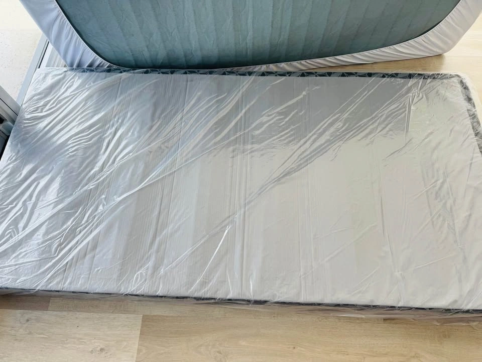 Single / Twin Bed Mattresses with box spring - photo 3