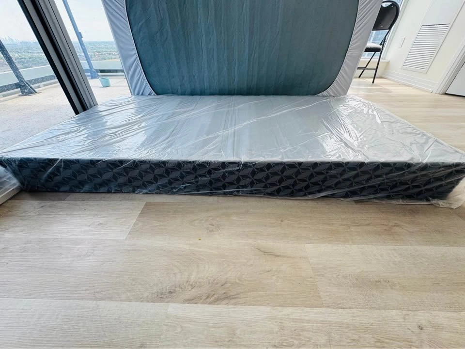 Single / Twin Bed Mattresses with box spring - photo 5
