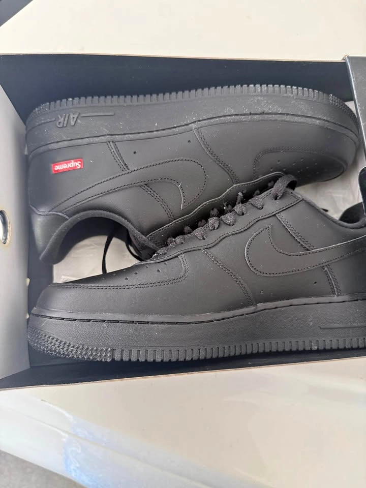 Size 10.5 - Brand New Nike x Supreme Air Force 1 Low Black