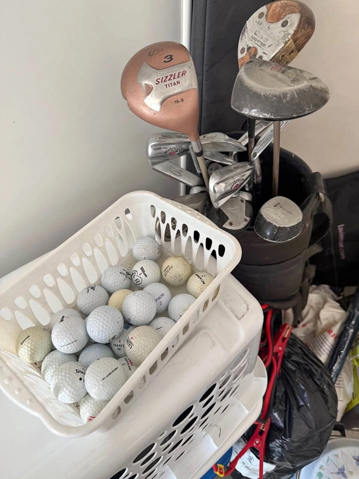 Vintage Golf Club Set with Stand Bag & Balls - Great Starter Pac
