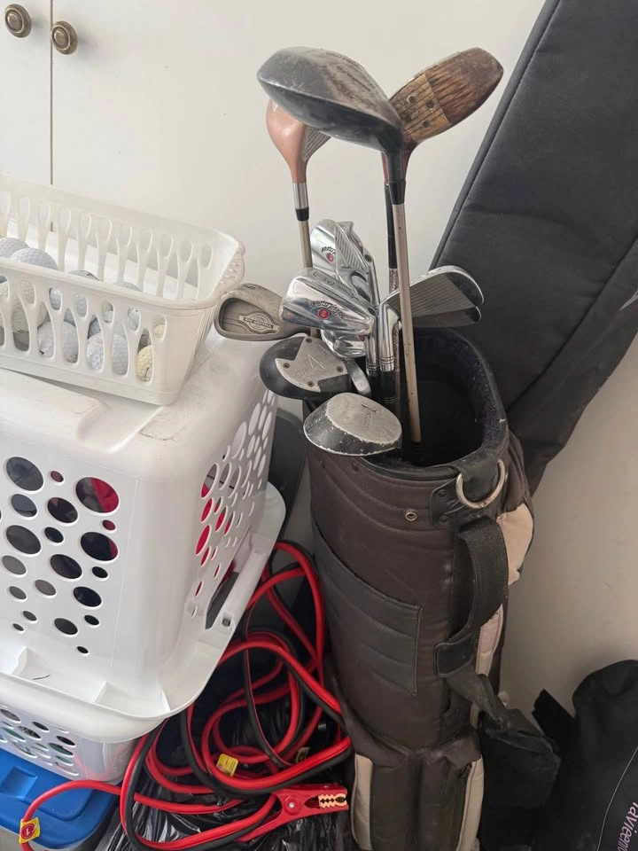 Vintage Golf Club Set with Stand Bag & Balls - Great Starter Pac - photo 2