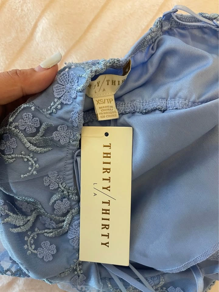 NWT Sparkly embroidered top - photo 3
