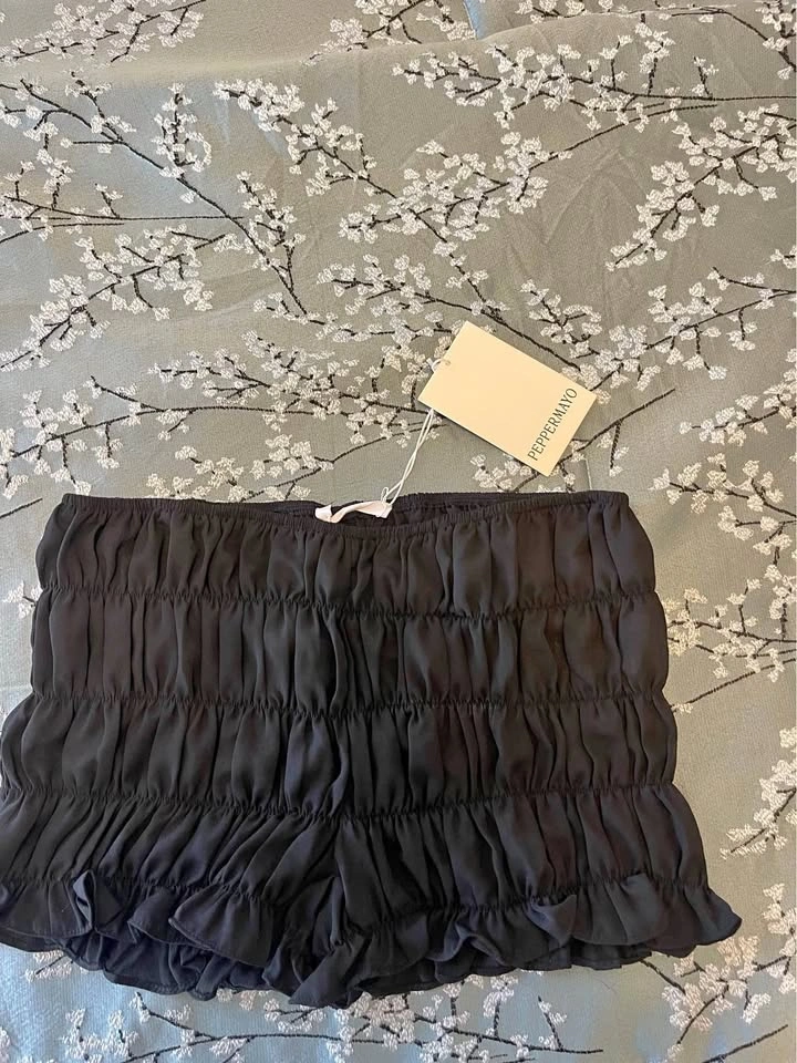 NWT Peppermayo Ruched Shorts