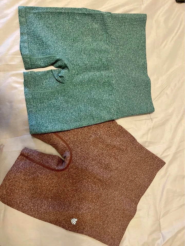 2 workout shorts