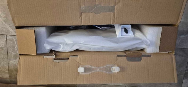 Brand new in box - 22 Inch Touchscreen Monitor with Camera - photo 3