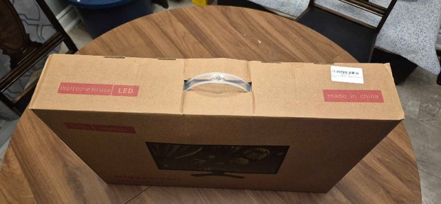 Brand new in box - 22 Inch Touchscreen Monitor with Camera - photo 5