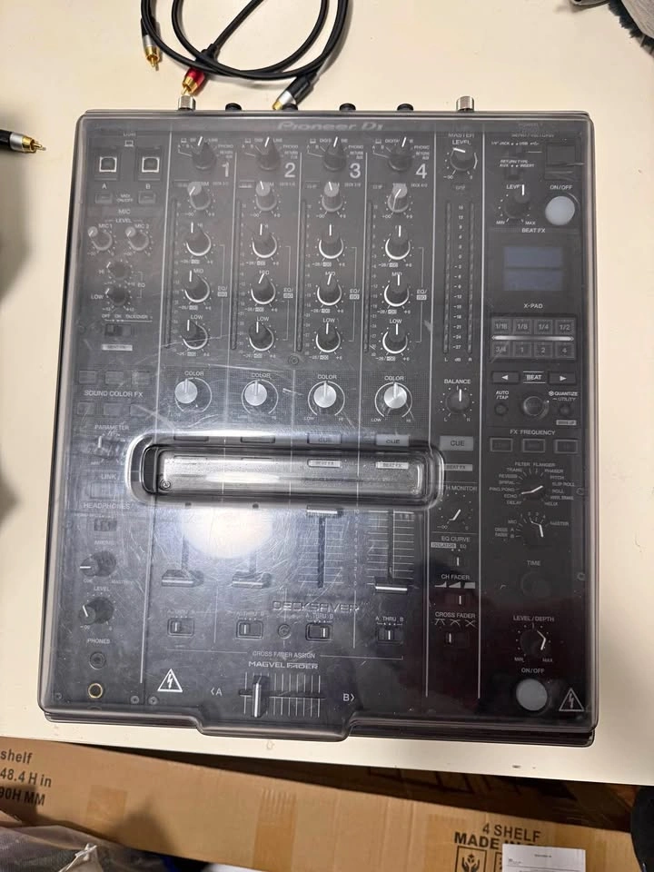 Pioneer DJM 900 NXS2 + DeckSaver Case