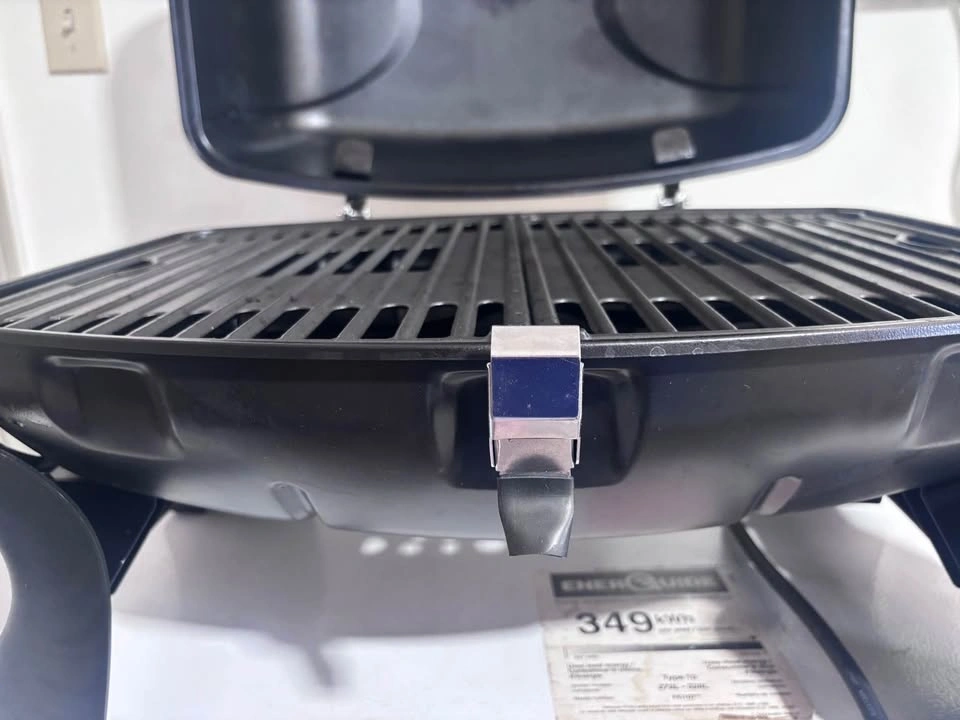 Master Chef Portable Electric BBQ Grill – 1800W – Excellent Cond - photo 5