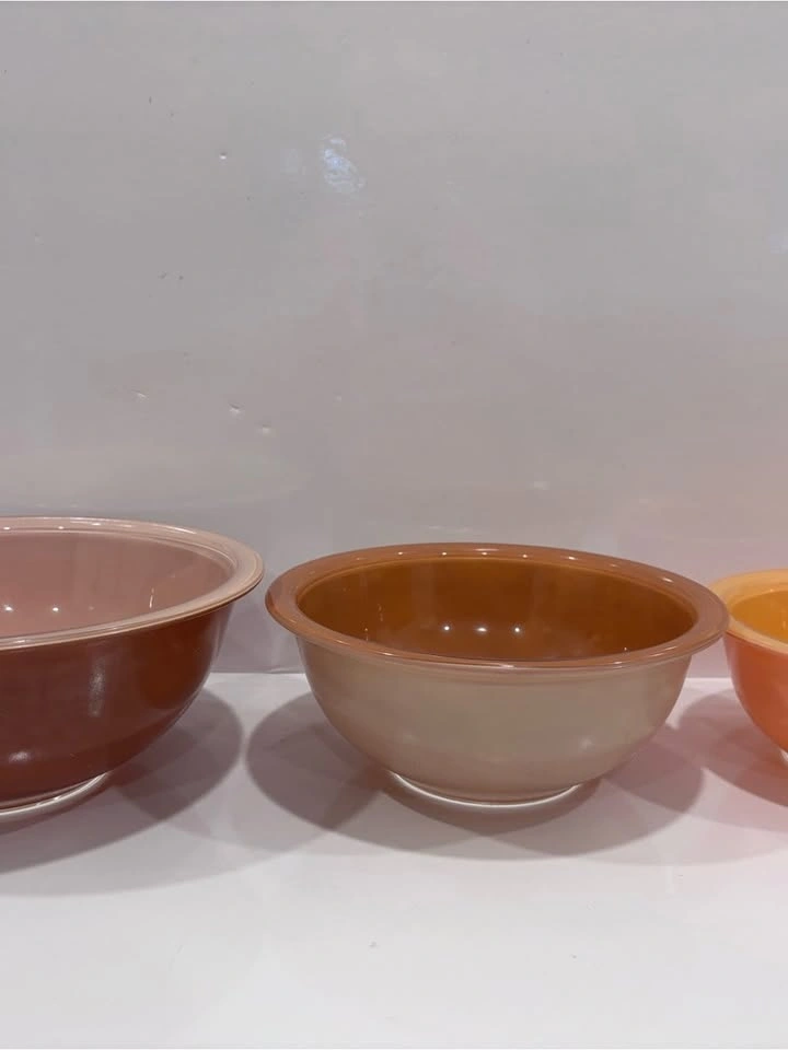 Vintage Pyrex Colorware Nesting Mixing Bowl Set - photo 2