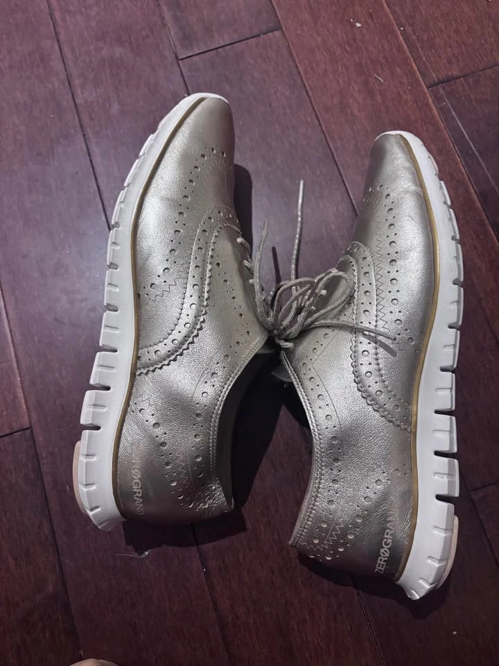 Cole Haan ZEROGRAND metallic gold women’s Oxfords size 7.5 - photo 4