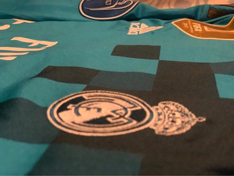 2017/18 Ronaldo Real Madrid Jersey - photo 4