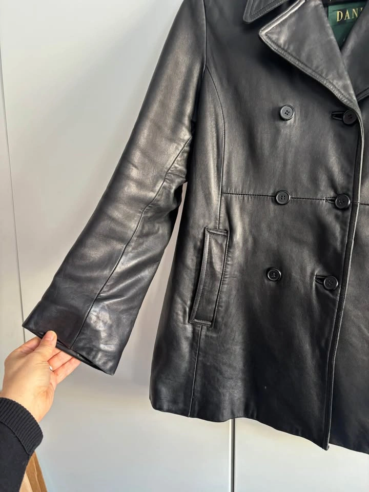 Vintage Danier black leather women’s peacoat winterized size 12/ - photo 3