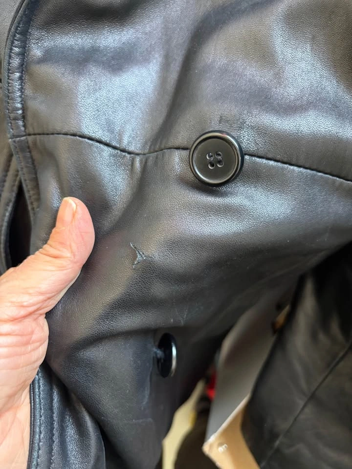 Vintage Danier black leather women’s peacoat winterized size 12/ - photo 5