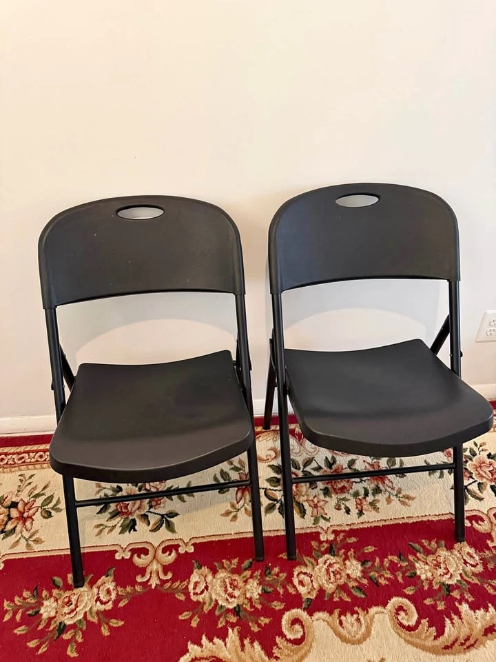 Set of 2 Folding Chairs