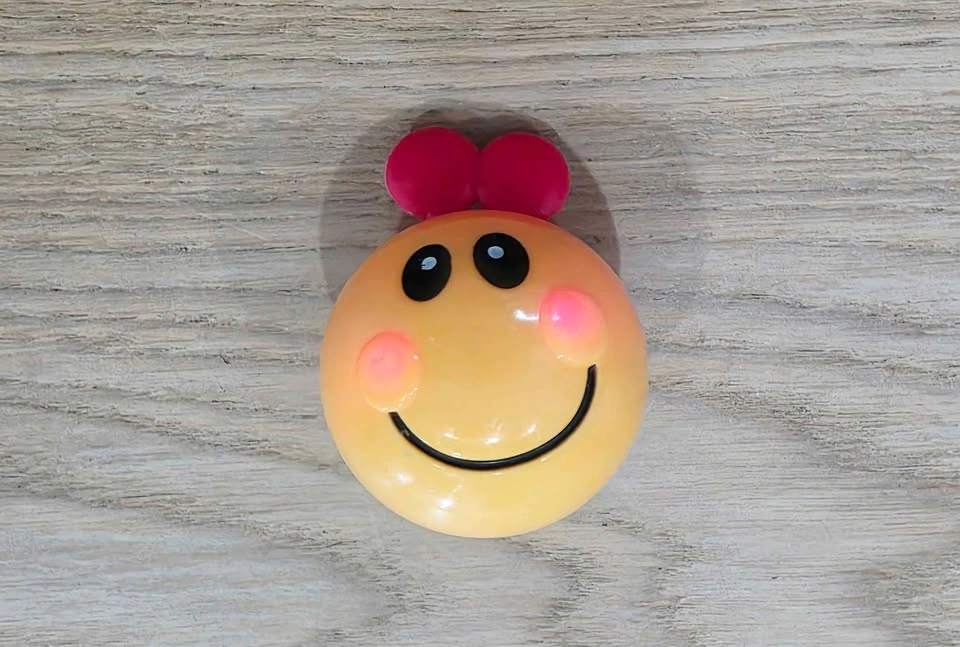 Light Up Smiley Face Toy